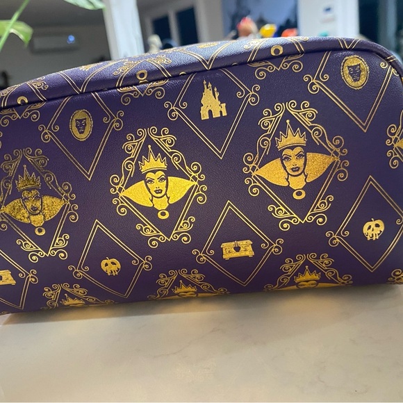 Bath & Body Works Disney Villains Makeup Bag | Discontinued | New👑🖤 - Picture 3 of 12